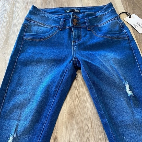 Brand NEW Always Friday Skinny Jeans - Picture 2 of 11